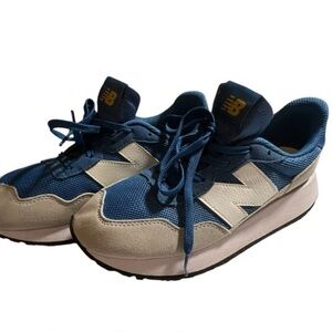 New Balance Men's Navy and Beige Sneakers